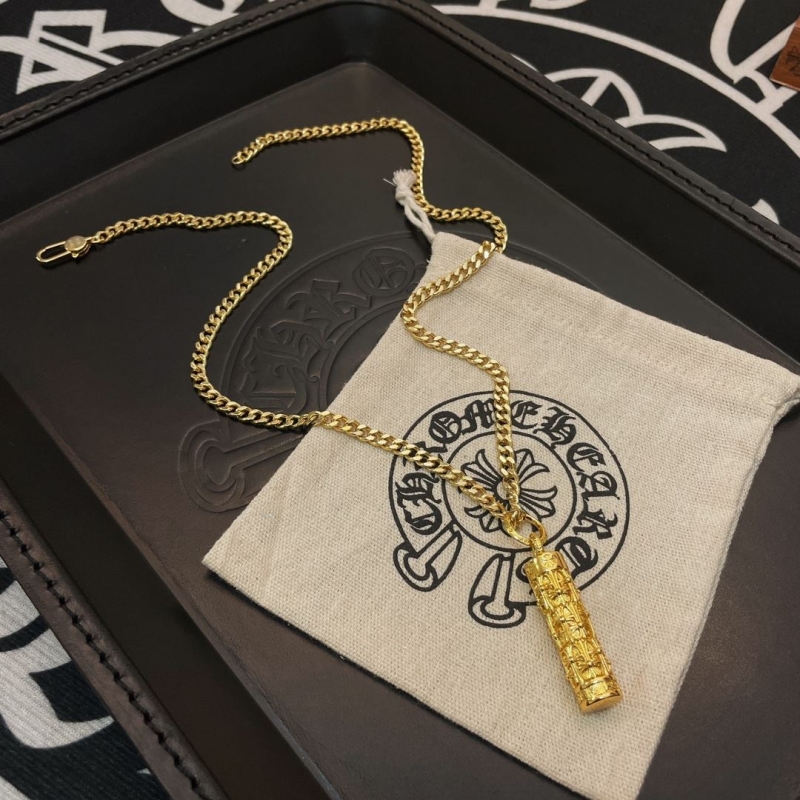 Ch*0me He**ts necklaces